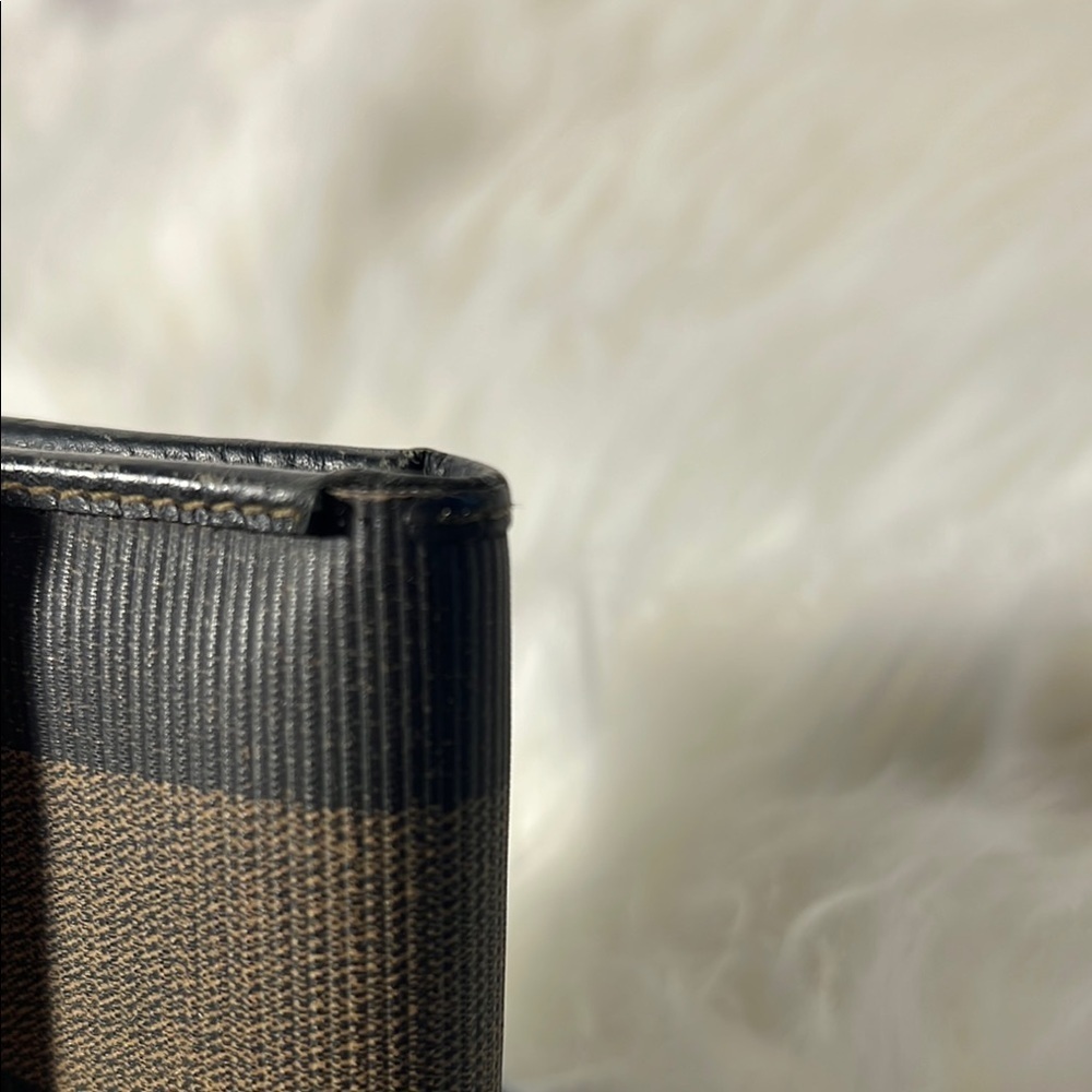 Very Nice Fendi Pequin Flap Compact Wallet. P44 - Picture 11 of 15